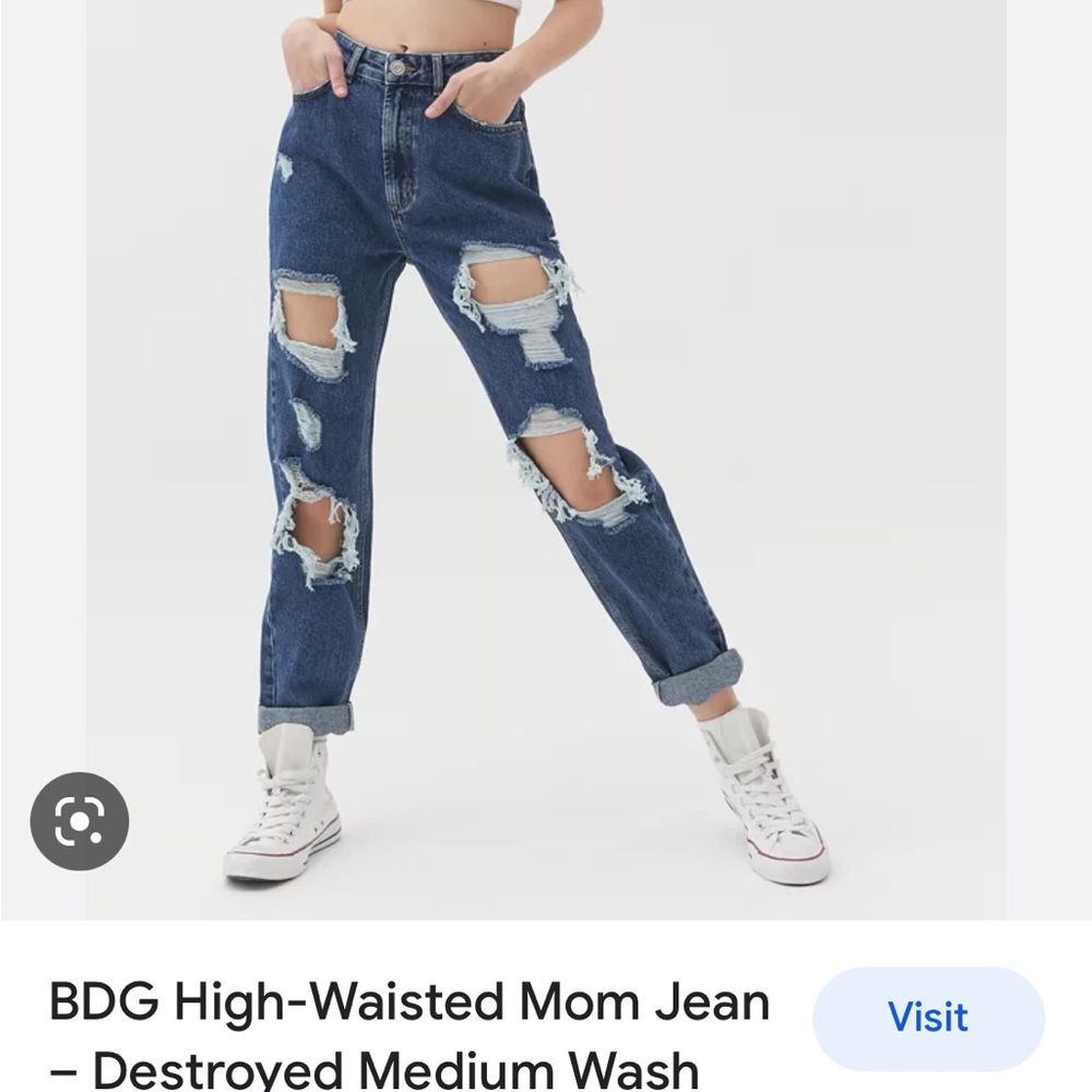 BDG Urban Outfitters Ripped Mom jeans